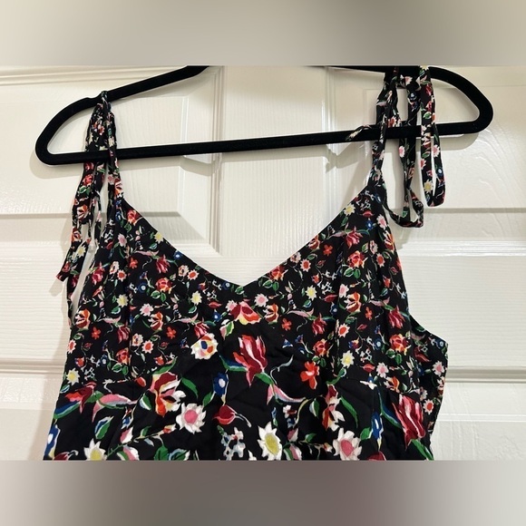 Club Monaco Suukyi Dress Floral Tiered Ruffle Size 10 Party NWOT V Neck spring‍ - Picture 10 of 11